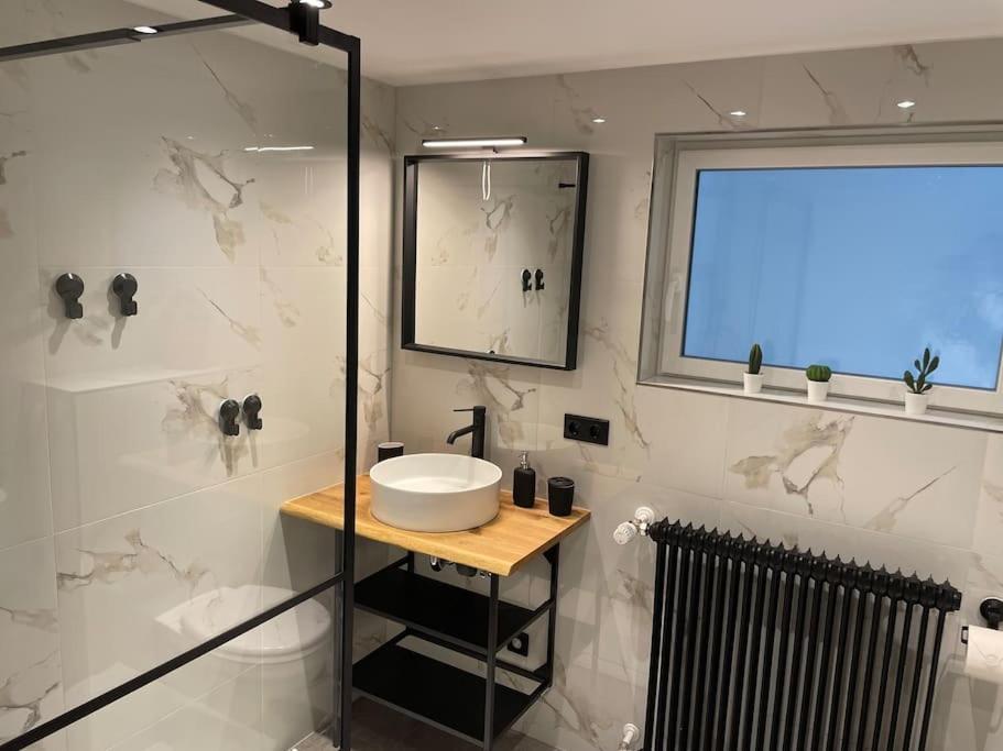 Gemuetliche&Moderne Ferienwohnung Naehe Trier & Luxemburg ボレンドルフ エクステリア 写真
